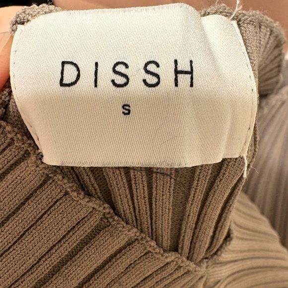 Dissh Pleated Maxi in Olive Green. Size Small. Super stretchy and comfortable! - Picture 4 of 4